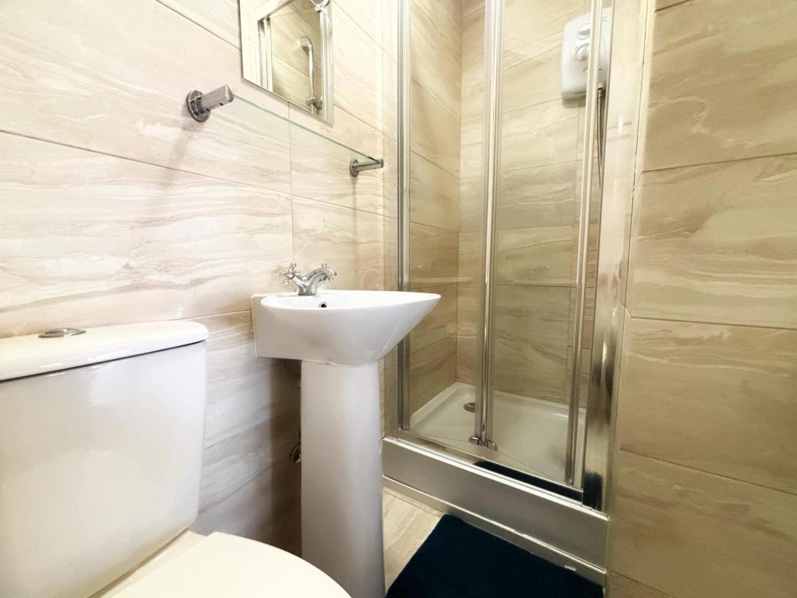 Shirley Apartments, Cozy Studio, Self Check In, 10 Min Drive To City Centre, Walking To Redbridge Train Station Southampton Exterior foto